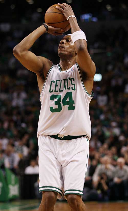 图文:[nba]凯尔特人胜热火 皮尔斯罚球