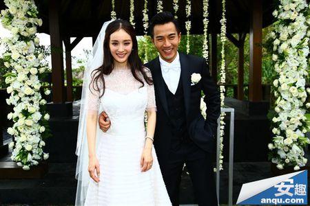 杨幂结婚纱照