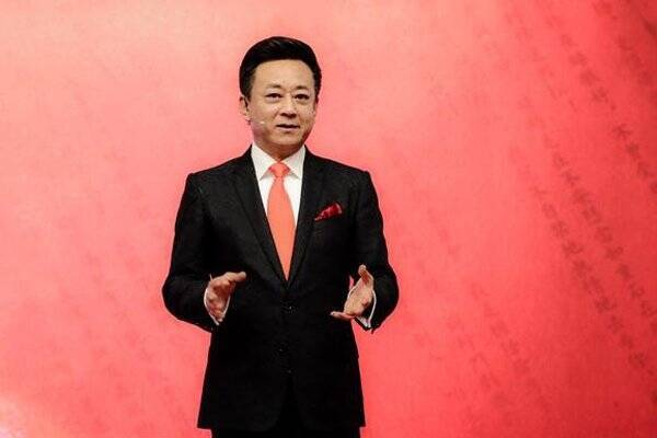 不管是在春晚还是在其他的主持节目的时候,朱军给人的感觉都是一个很