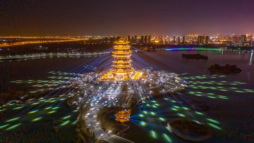 黄河楼位于滨州市滨城区渤海五路以西,南环路以北的蒲湖公园