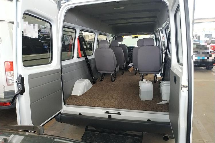 江铃 特顺 2017款 2.8t商运型长轴中顶6/7/8座jx493