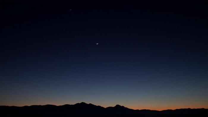两张精美星空ppt背景图片