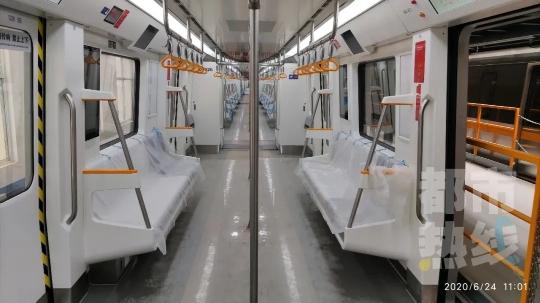 地铁临潼线列车车厢曝光!