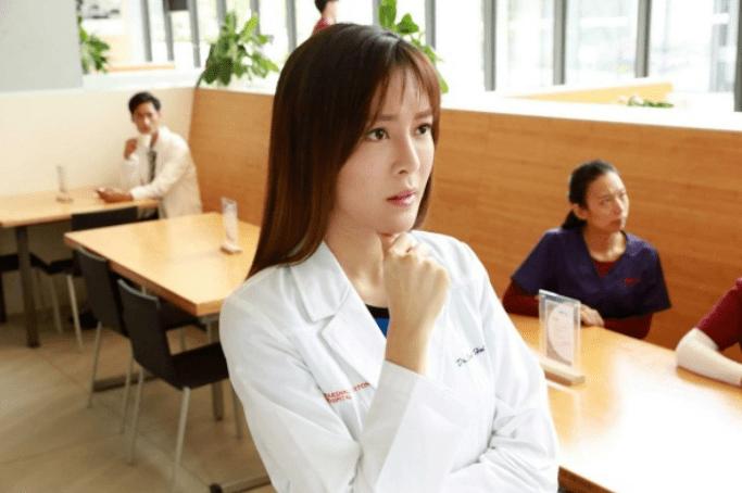 钟嘉欣冻龄美貌惊艳观众!盘点10位tvb剧美女医生