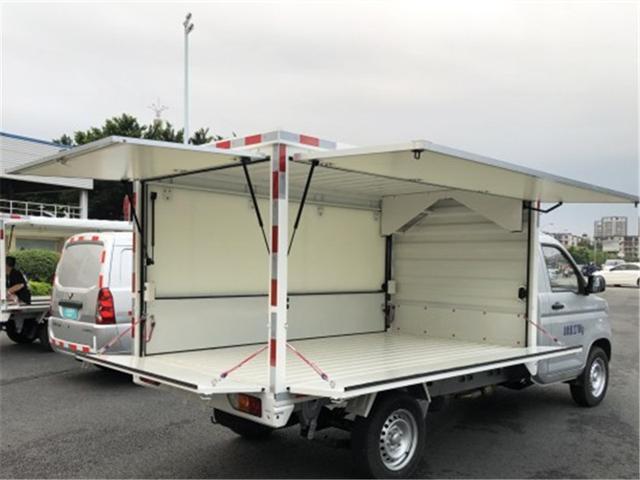 五菱强推"人民的地摊车",货厢空间达5300l,网友:摆摊