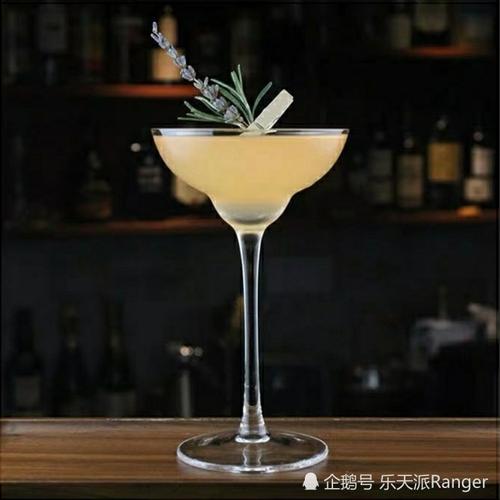 带大家认识一下酒吧中常见的杯子种类和意想不到的知识