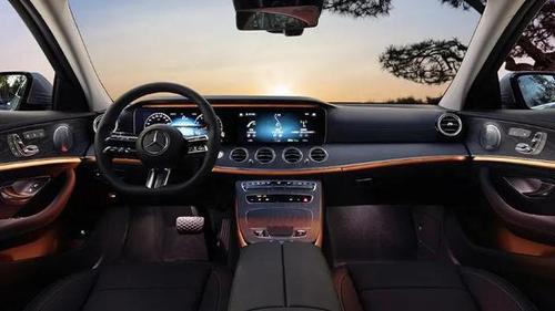 中期改款基础上再度升级,2021年款奔驰e级诚意满满