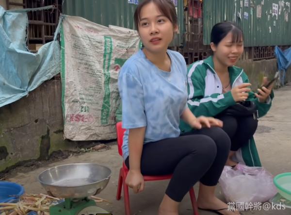 越南街边卖竹笋的mm,这颜值在sh,起码大层 a才能娶回家吧?