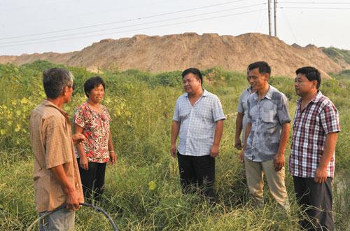 连日来,开发区胡村乡认真贯彻落实全市三项重点工作集中攻坚行动