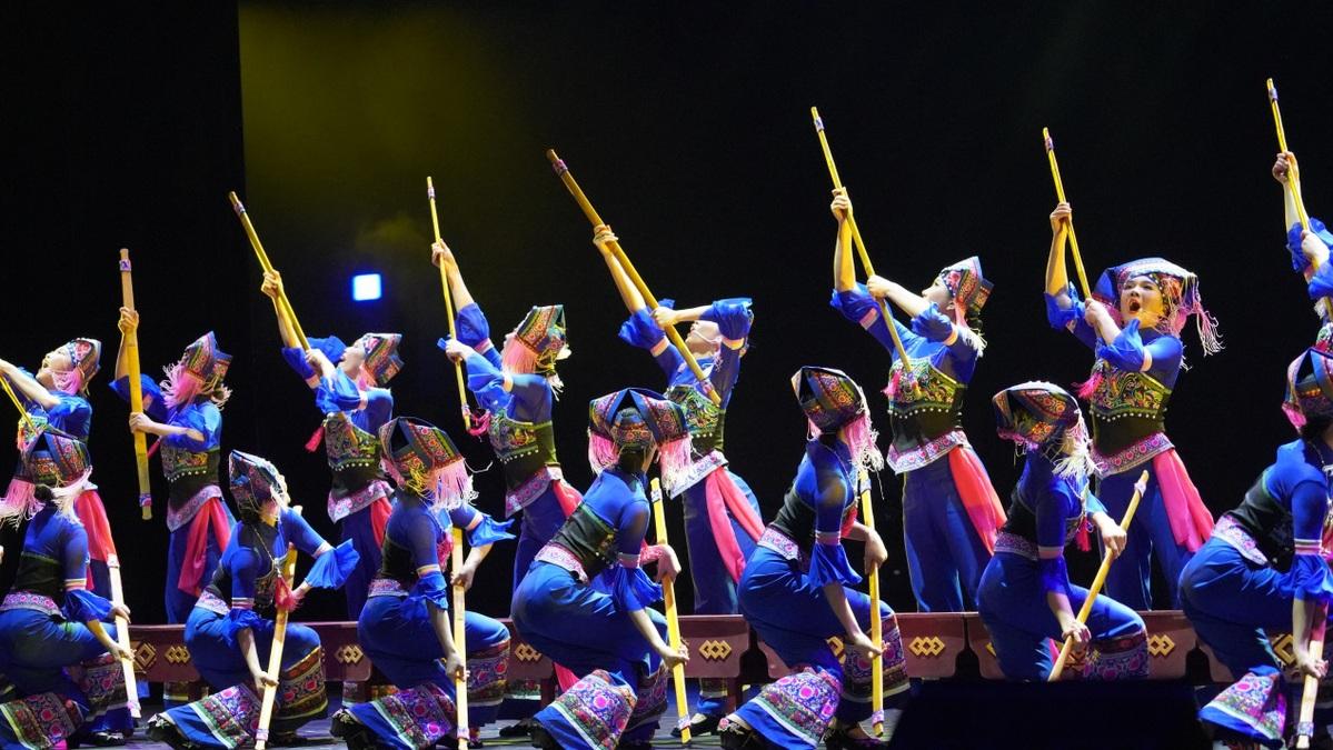 壮族舞蹈《打扁担》喜获群星奖 ——壮乡群众文艺创造喜结硕果