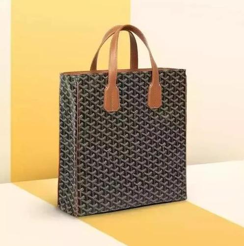 比lv历史还要悠久的小众品牌包包,曾经成为玛丽莲·梦露的专属