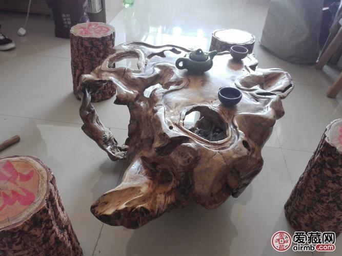 实木根雕茶桌一套,直径一米多,配四个杏木-价格2000元