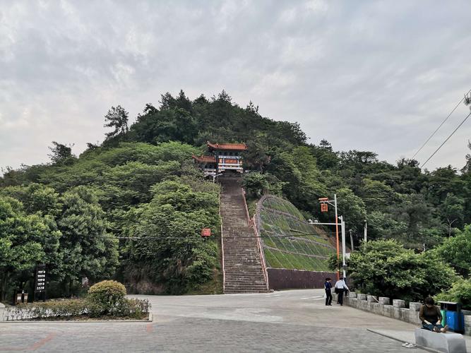 霍山南岳山