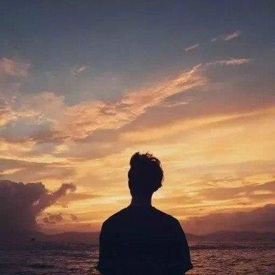 男生头像伤感孤独背影头像