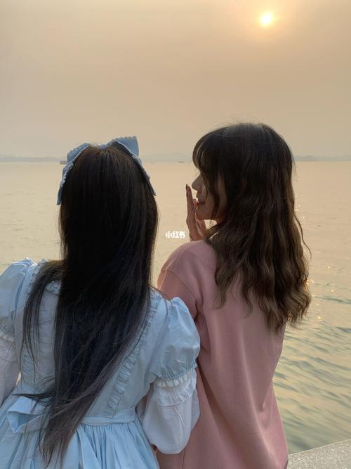 背影照 | 闺蜜合照怎么拍93_西湖_风景_姐妹合照_生活记录_日常片段