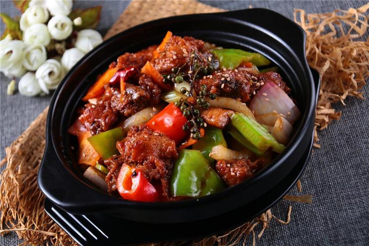                瓦香鸡米饭