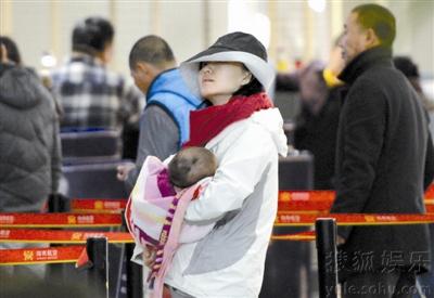 柴静美国产女后回国