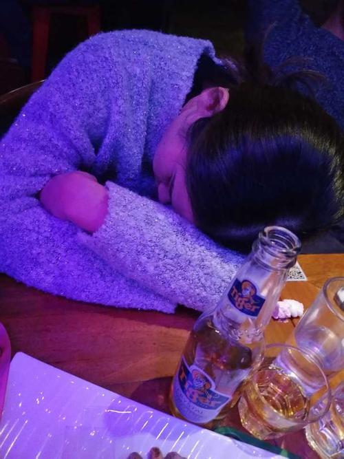 你喝醉酒后闹过什么笑话?