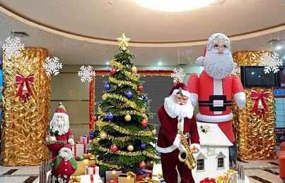 圣诞节店门装饰图片