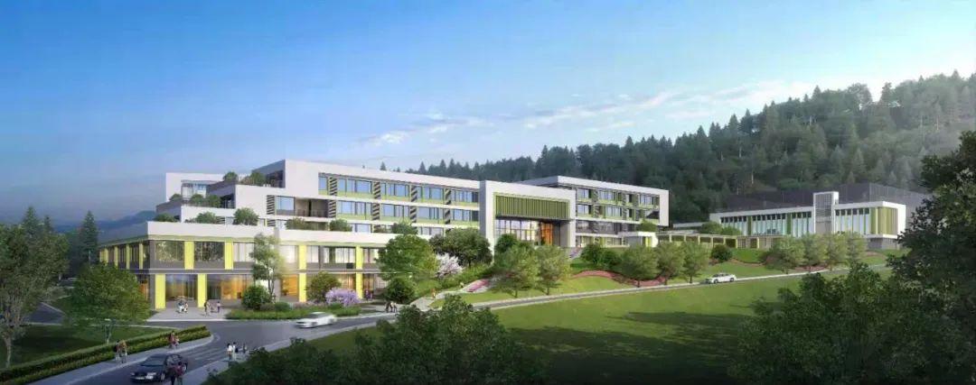 凤凰小学位于城南白鹿山片区,背靠白鹿山,面朝涪江与嘉陵江交汇处