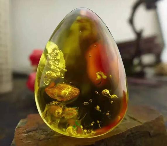 "水胆"琥珀究竟有多值钱?知道真相的我被震惊了!