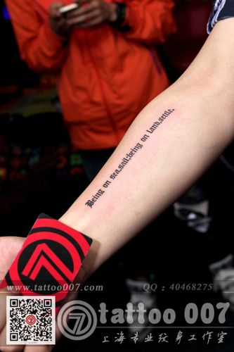 纹身之 爱心字母 pk 花类图案 pk 字母纹身