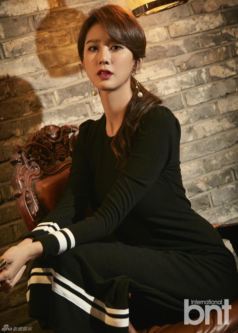 韩国女星池昭妍携手bntnews拍写真 短发俏丽时尚