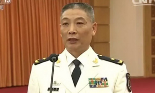 海军陆战队首任政委袁华智少将已跨.