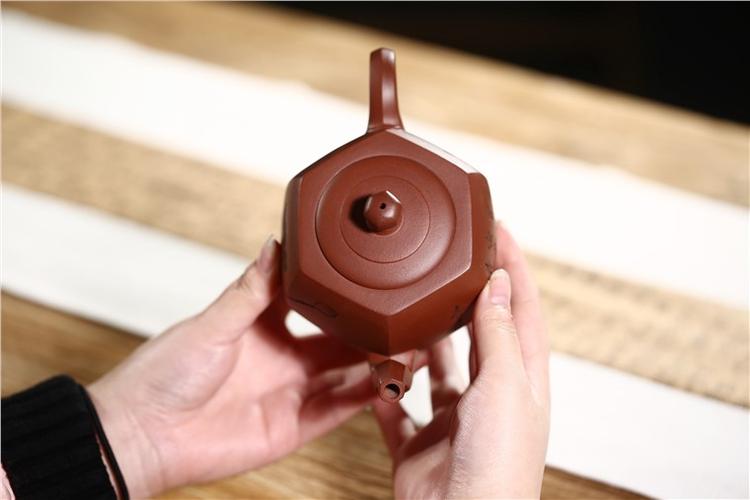 王志芳紫砂壶作品 原矿清水泥高六方壶 410cc 国家级工艺美术师