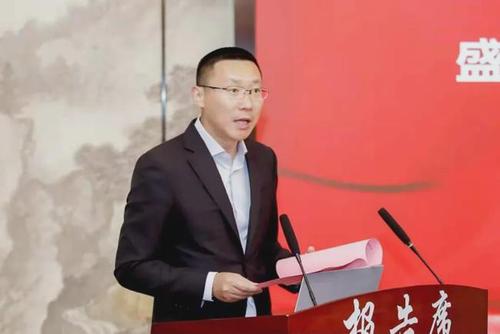 确定理事27名:盛虹集团有限公司总经理唐俊松任会长;杭州富丽达染整