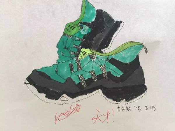都画得这么好.这里面一定有未来的服装设计师和画家吧!