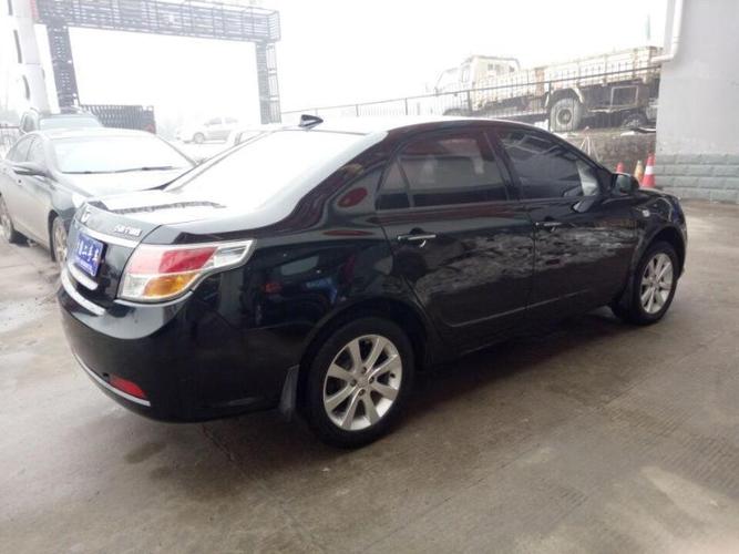 鹤壁2014年1月吉利gc715黑色手动挡