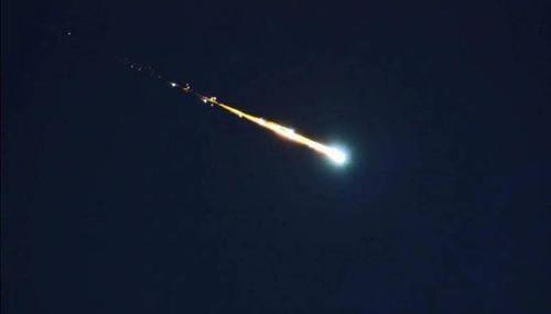日本西部突现火流星,目睹者称如核弹爆炸,其实它或来自这颗彗星