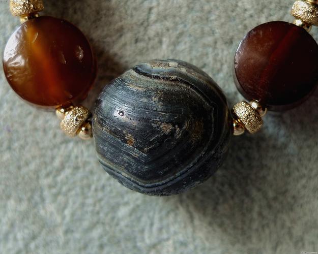 千年战汉藏密金刚眼缠丝玛瑙项链