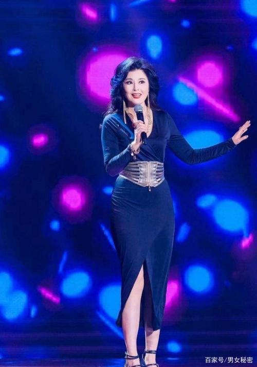 演员田岷,国家话剧院一级演员,曾是无数人心中的性感