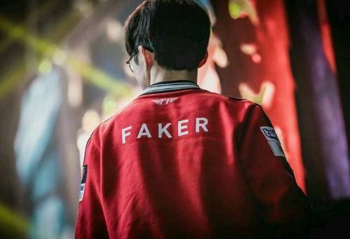 上一次拳头用faker作为官方头像,结果他