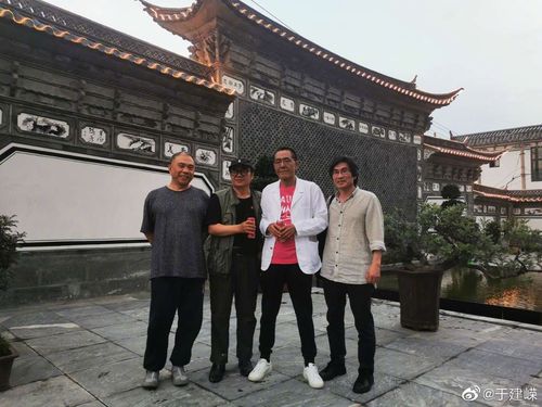 大诗人潘洗尘得知我滞留大理国,设宴款待