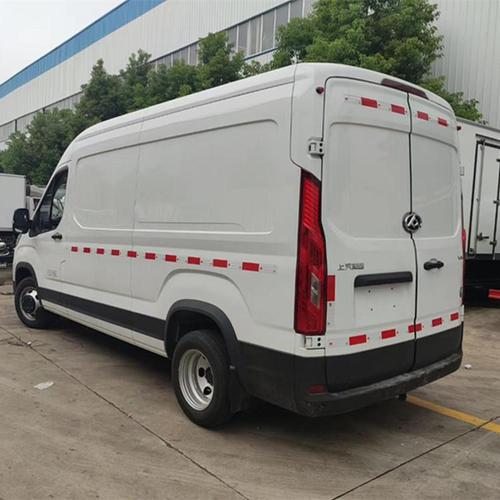 国六上汽大通v90面包冷藏车
