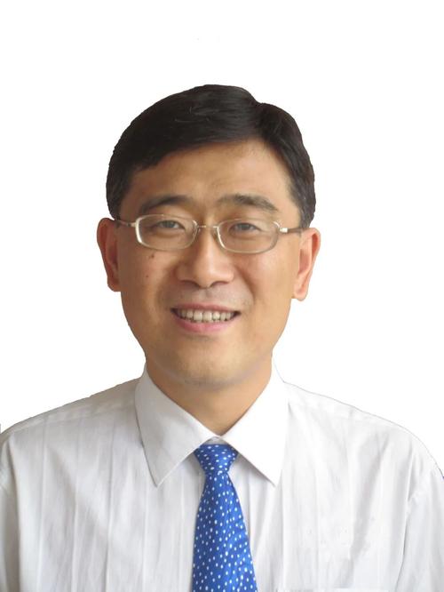 我心目中的好老师 | 物理 周磊:"在大学里当教授,首先