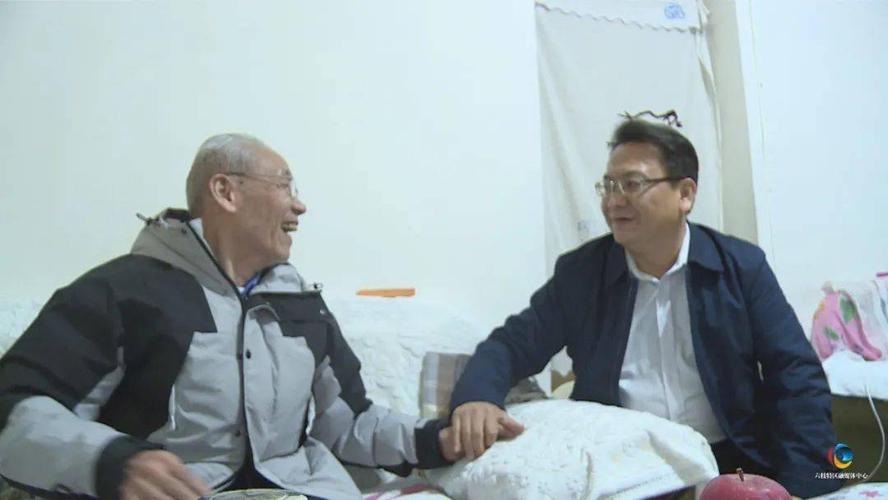 方裕谦率队开展春节慰问活动_六枝特区