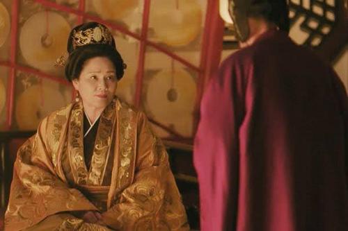 她的祖父是宋武惠王曹彬.