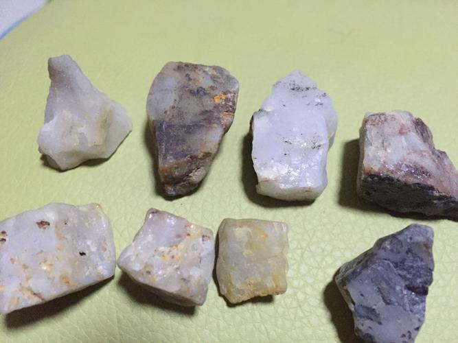 金刚石,原石是这样子的吗?