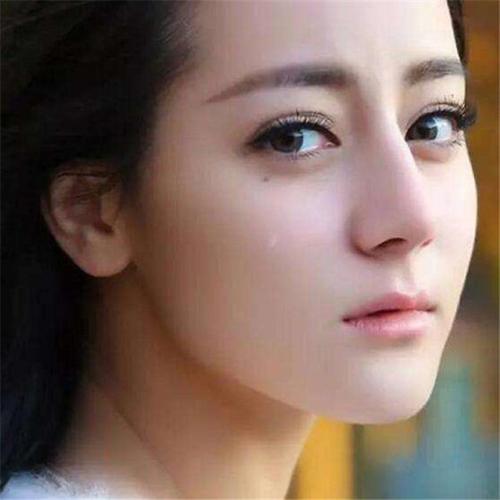 四位脸上有痣的女星,迪丽热巴泪痕痣,看到杨丞琳:李荣浩赚大了!
