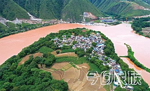 猪圈公厕云南省红河州个旧市贾沙乡陡岩村下属的阿邦村,是一个傣族