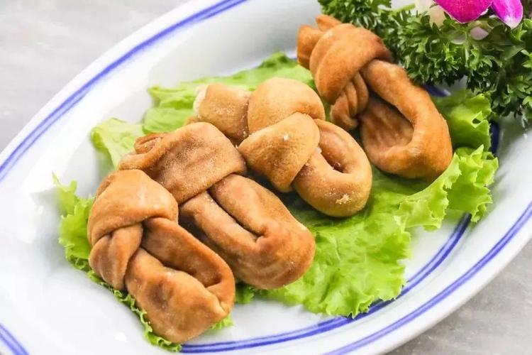  p>冒节子是一种小吃,意为一段打了结的猪小肠,原产地于四川省成都市