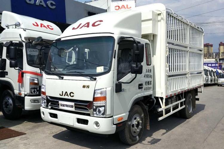 85米 国五排半仓栅式轻卡载货车(hfc5043ccyp71k3c2v)