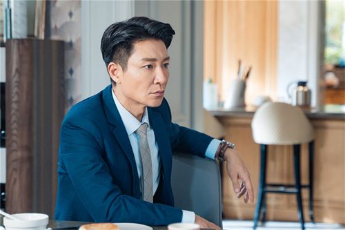 李宗翰《理智派生活》双剧霸屏演技获赞