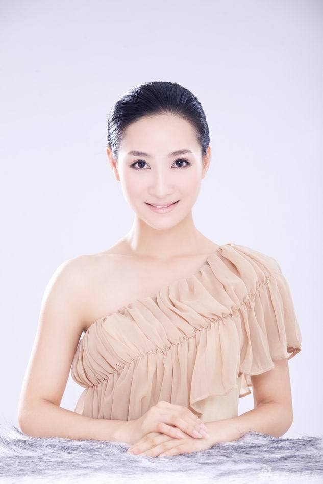 "安陵容"陶昕然清纯写真唯美动人(图)