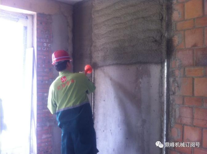 机喷型石膏砂浆技术应用与传统人工抹灰砂浆性能对比.