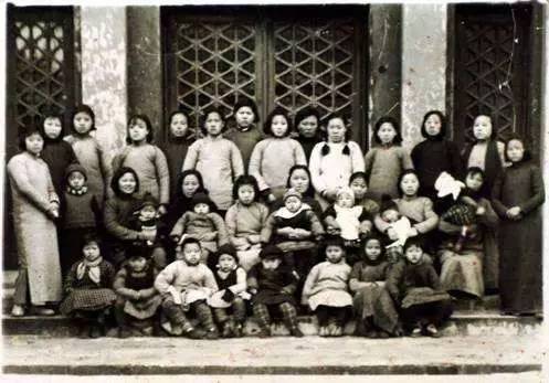 她是金陵十三钗原型大屠杀中庇护数万中国人罹患抑郁症自尽